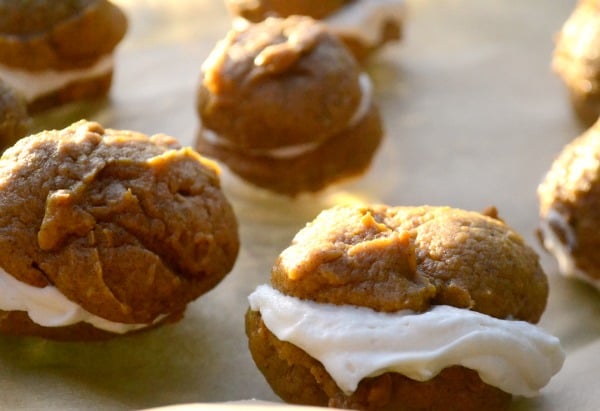 pumpkin whoopie pie