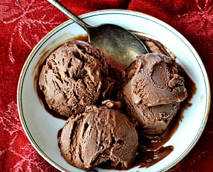 homemade chocolate ice cream 