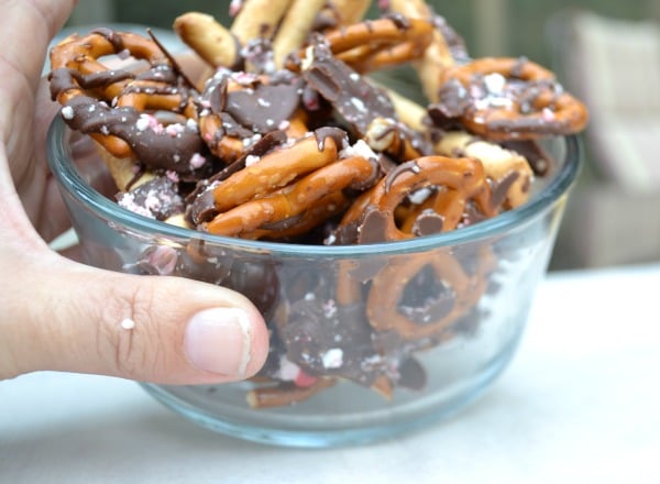 chocolate peppermint pretzels