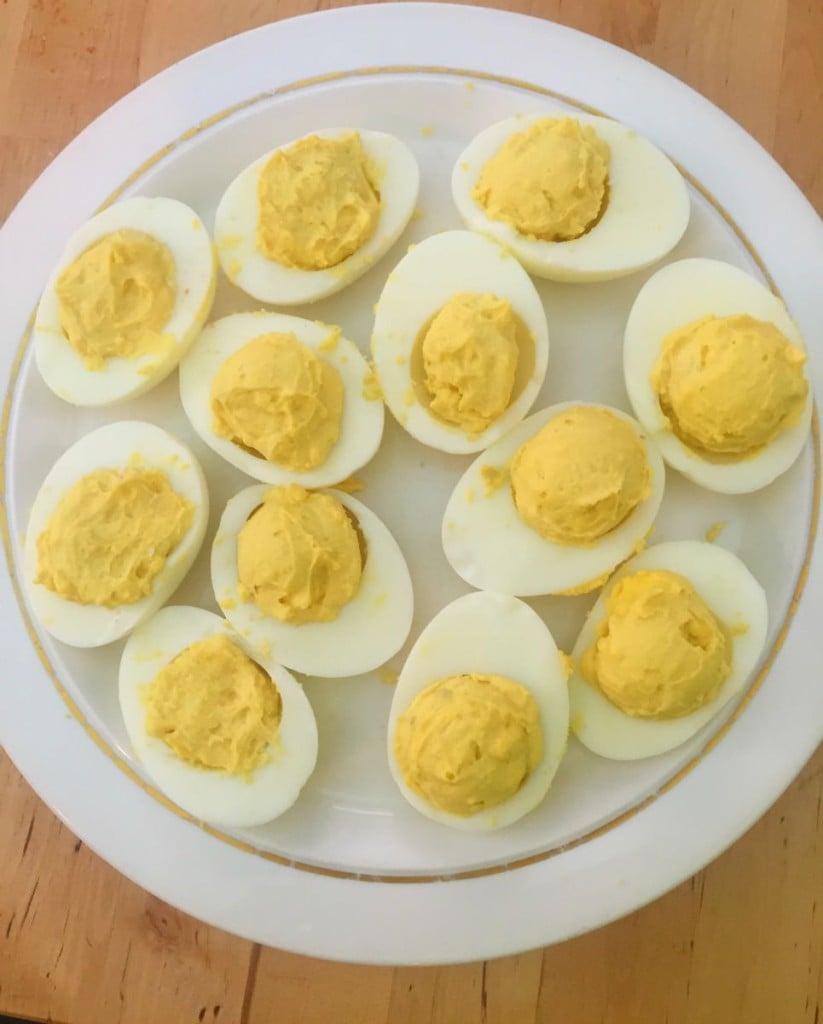 Whole 30 Kalua-Pig-Deviled-Eggs Step 2