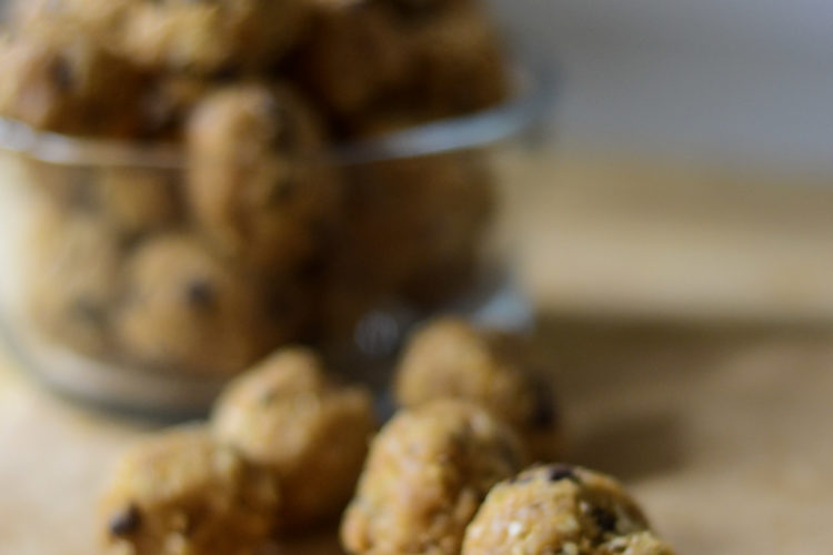 peanut butter protein balls