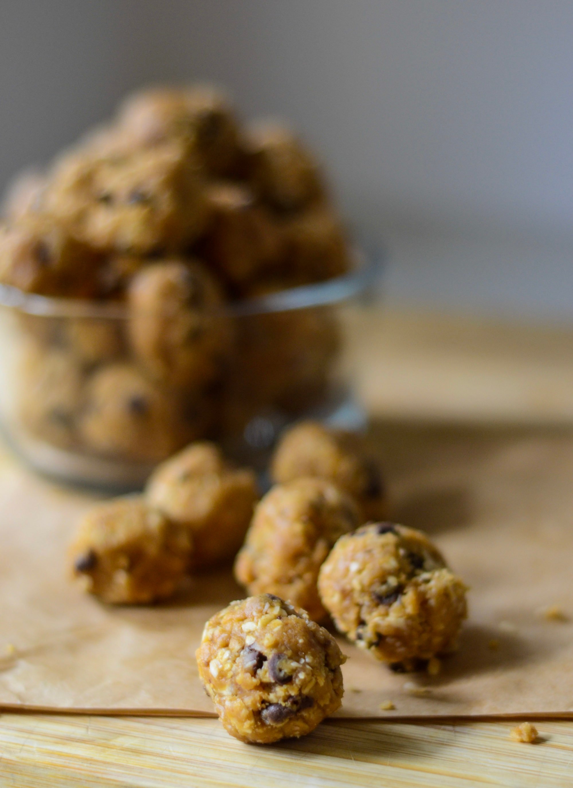 peanut butter protein balls